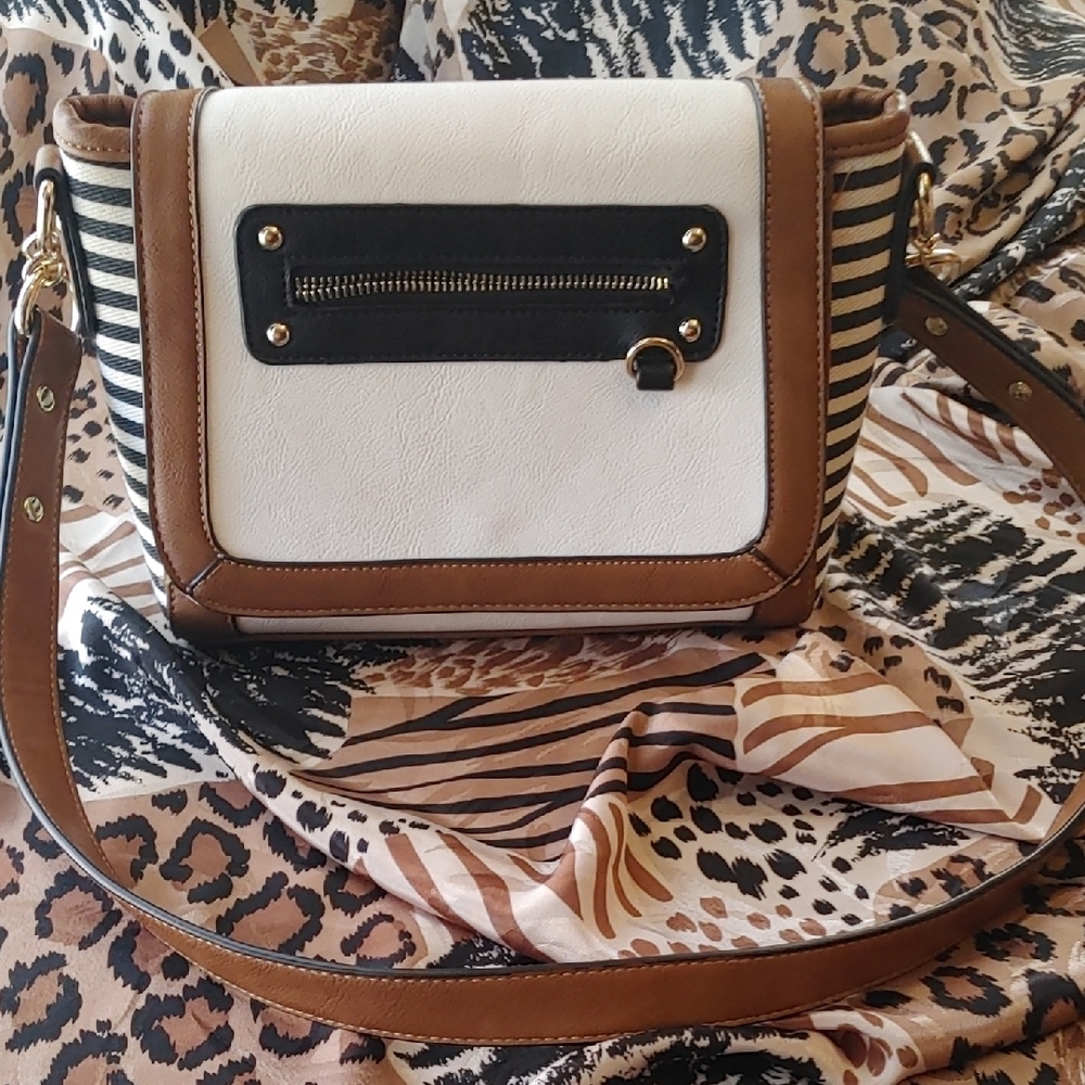 Stylish Striped Crossbody Bag